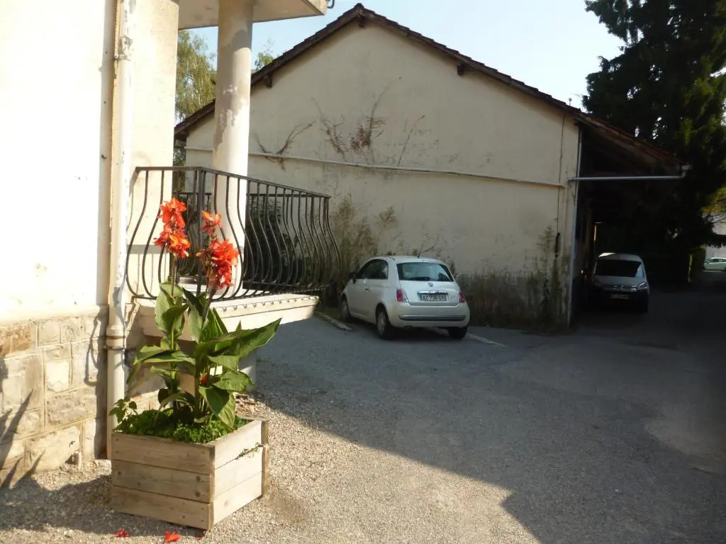4 Clarence app avec parking Hyper centre Thonon