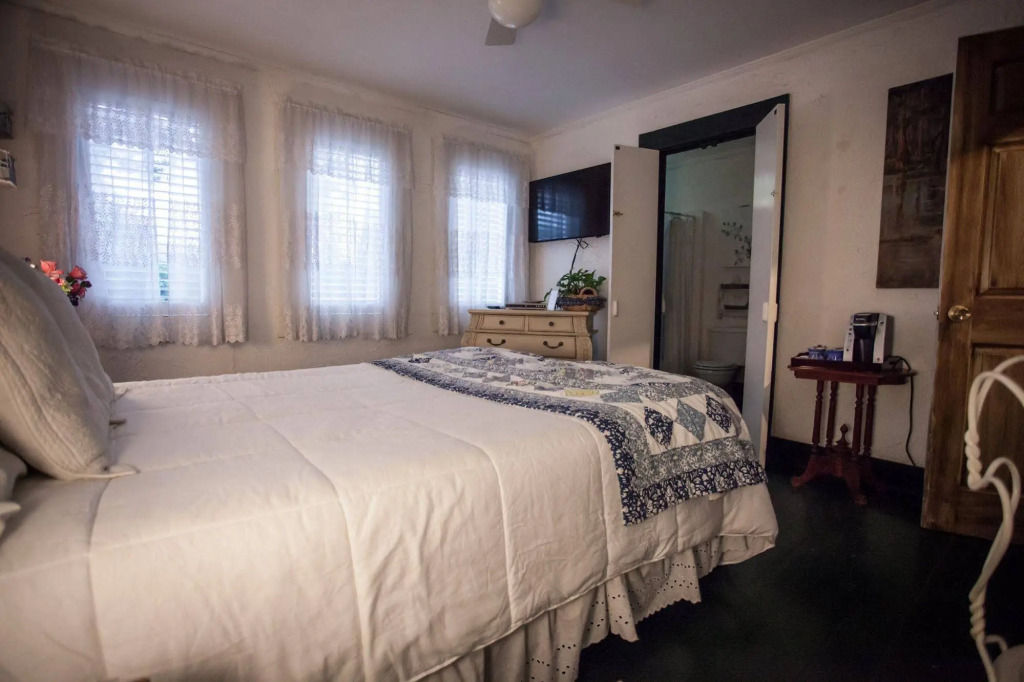 TFreres Bed & Breakfast
