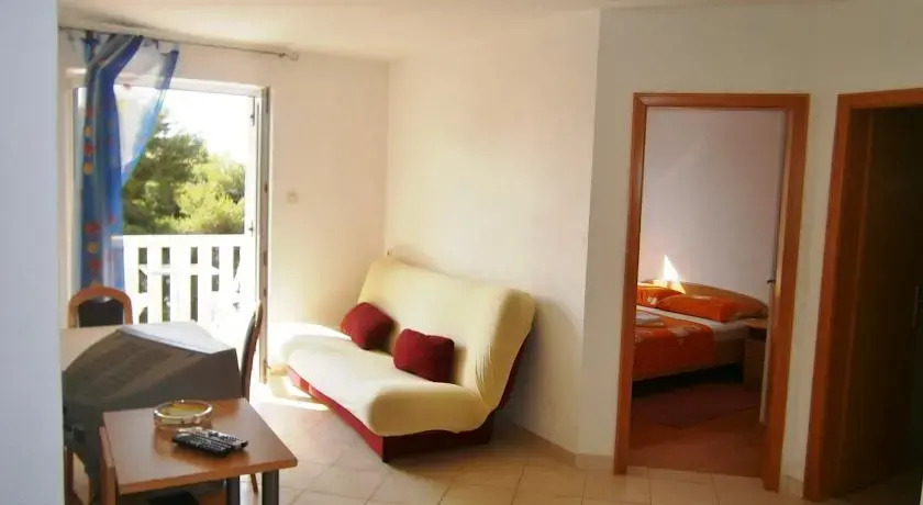 Sun House Apartments