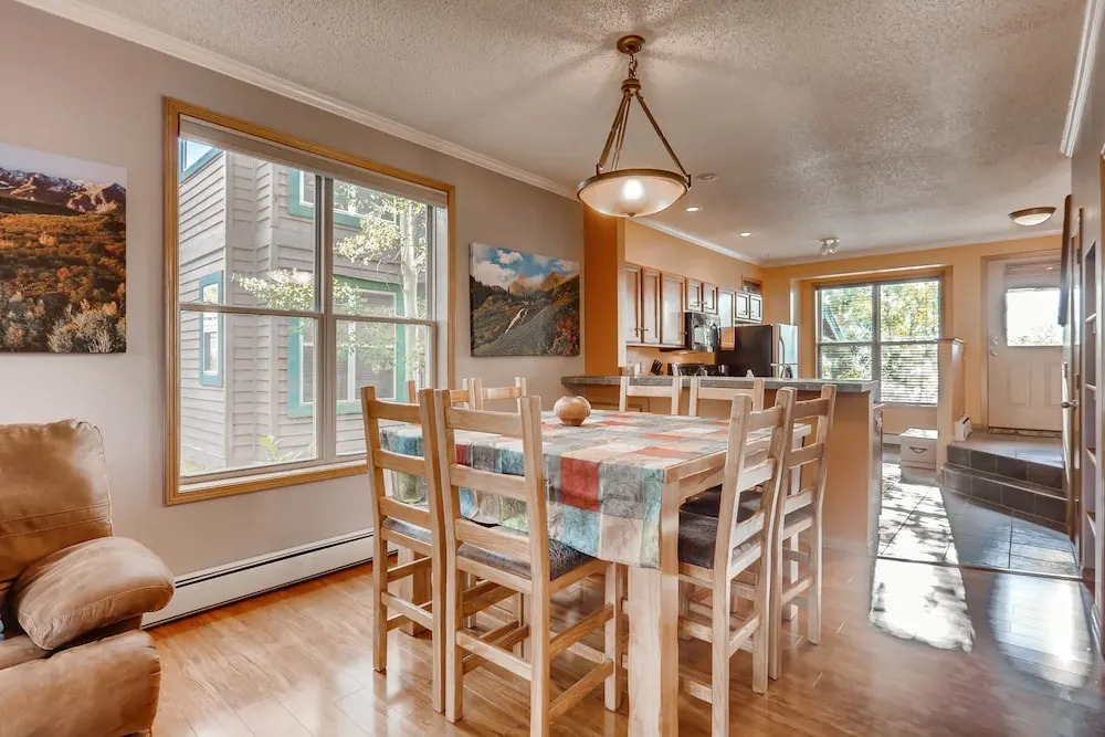 107 Saddle Ridge Drive Home 2 Bedrooms 2.5 Bathrooms Home