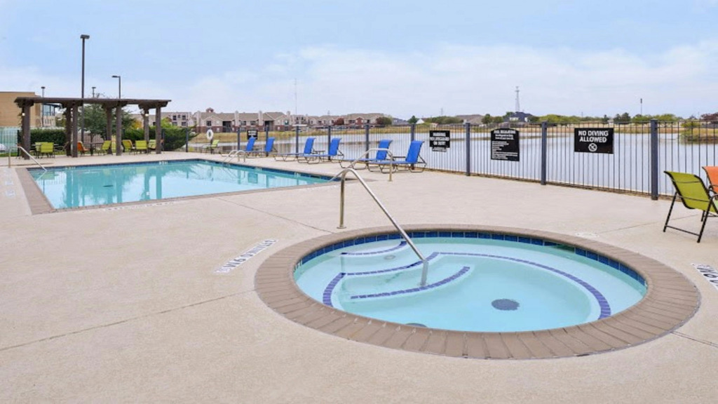Holiday Inn Express & Suites Wichita Falls by IHG