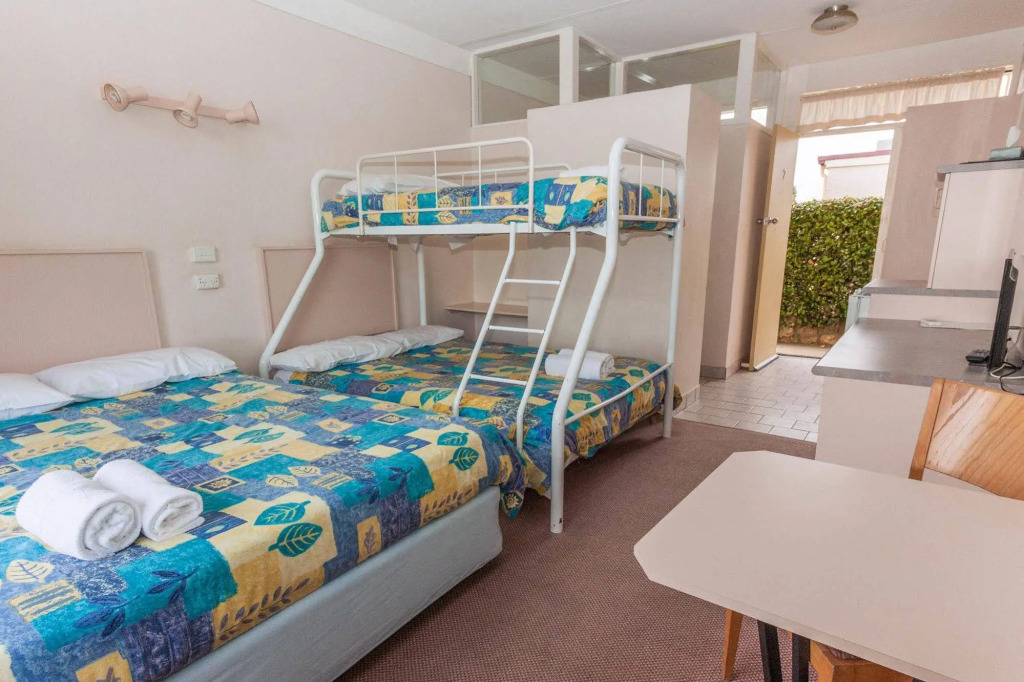 Moruya Waterfront Hotel Motel