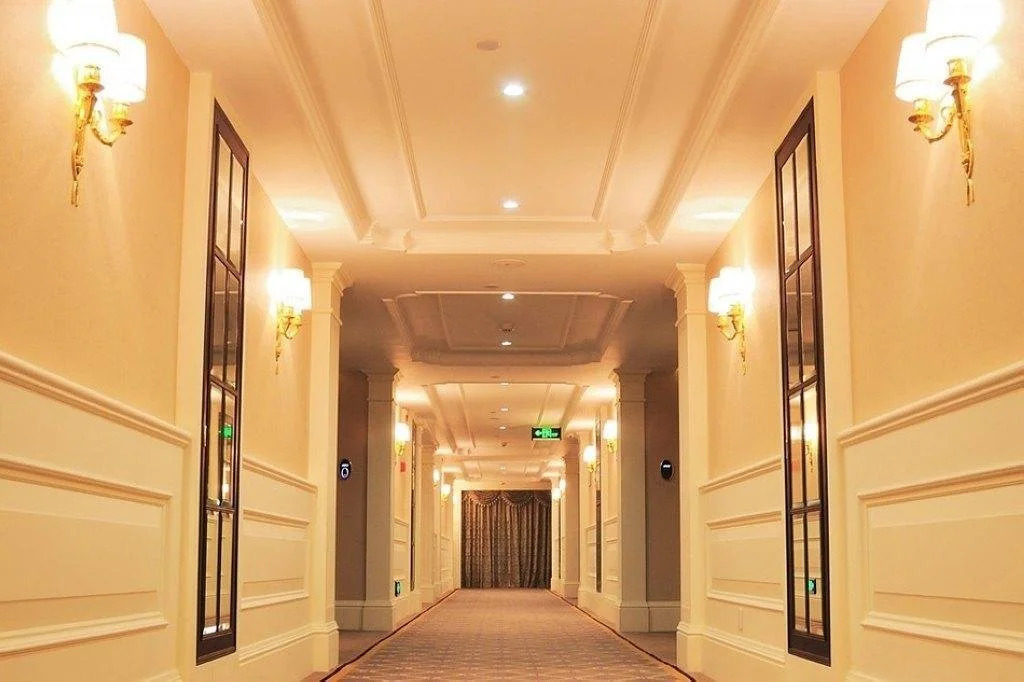 La Palazzo Hotel