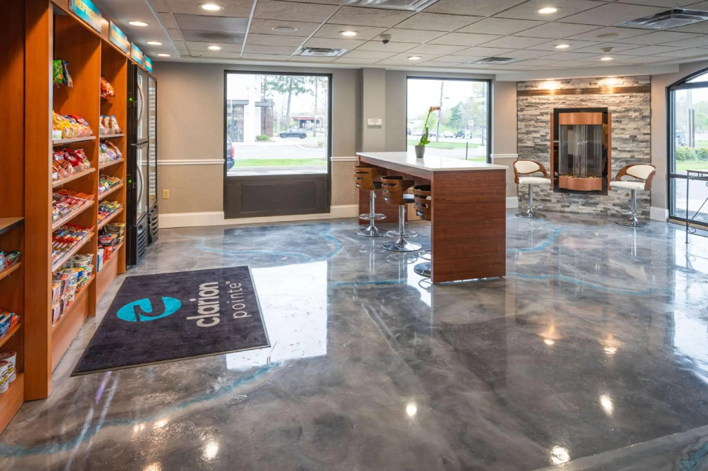 Oakfield Hotel & Suites Rochester, an Ascend Collection Hotel