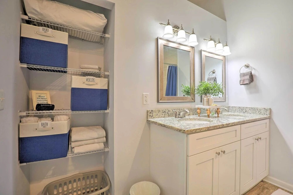 St Augustine Beach Cottage: Walk to Water!