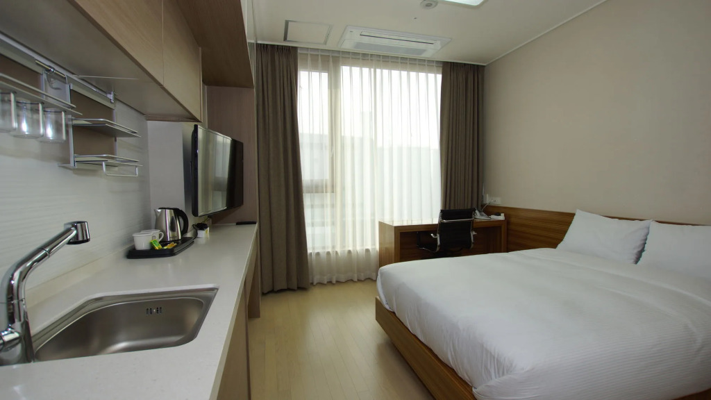 Cplus Residence