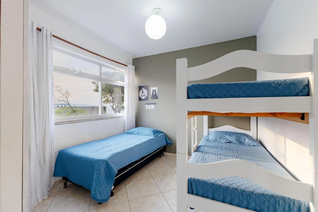 Excelente Localização, 50mts da praia no centro de Bombinhas - Apto 2 dorms 5 pessoas