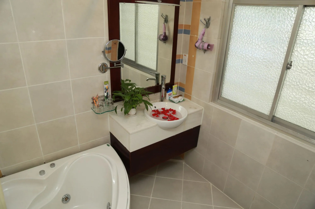 A25 Premium Hotel - 20 Bùi Thị Xuân