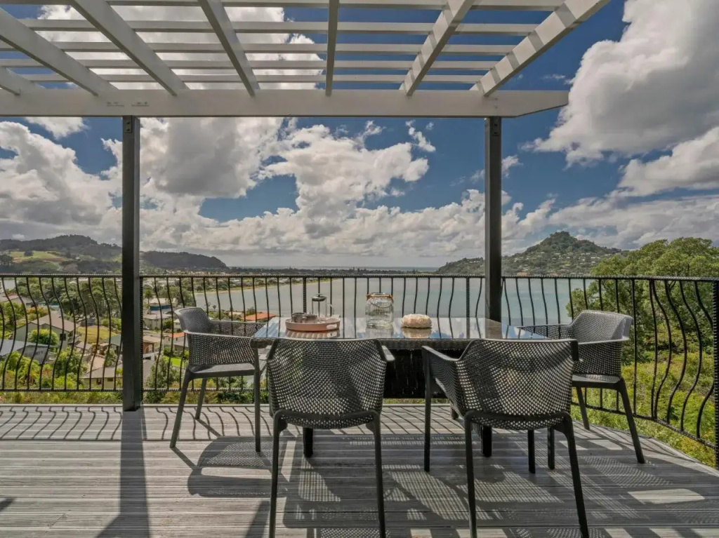 Cythera - Tairua Holiday Home