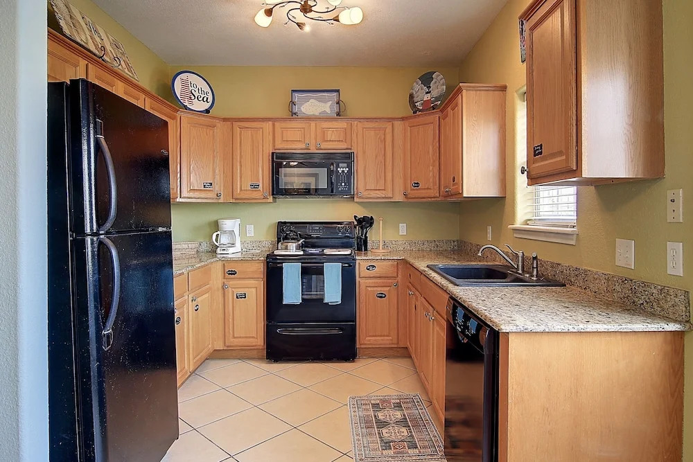 Her Happy Place - 3 Br Townhouse