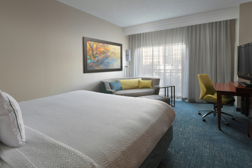 Courtyard by Marriott San Antonio Riverwalk
