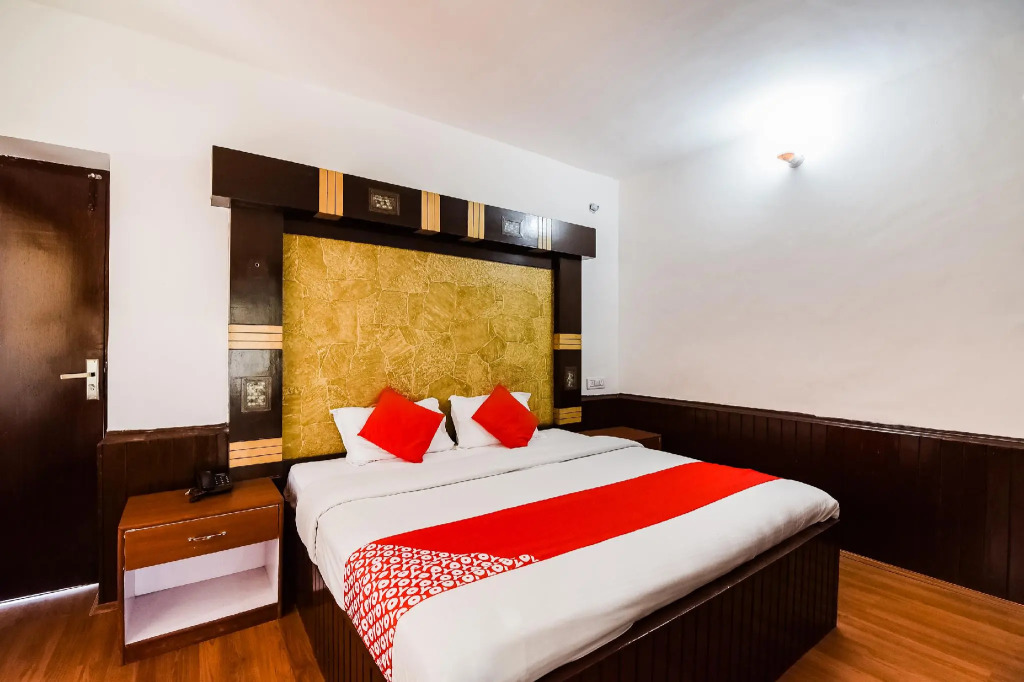 OYO 46828 Hotel Devidyar