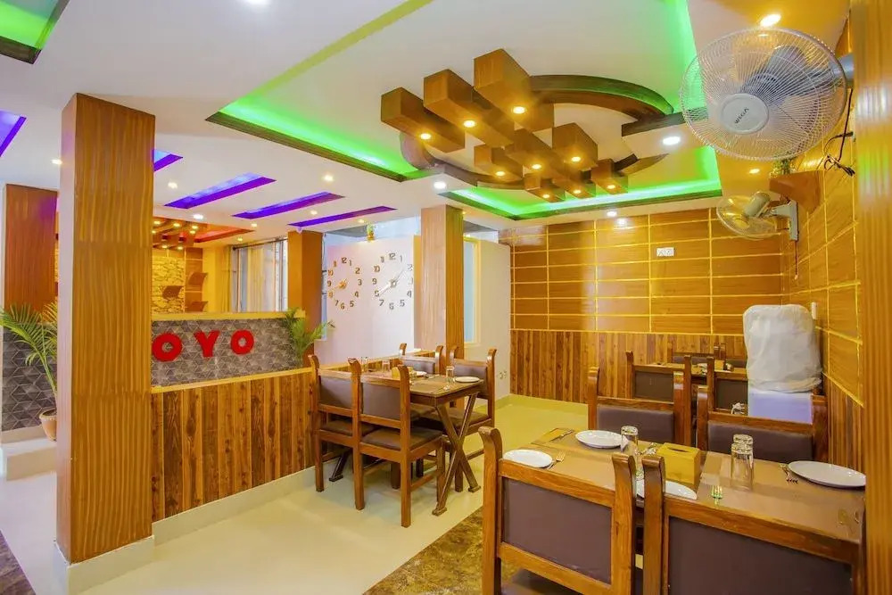 Oyo 303 Hotel Luxury