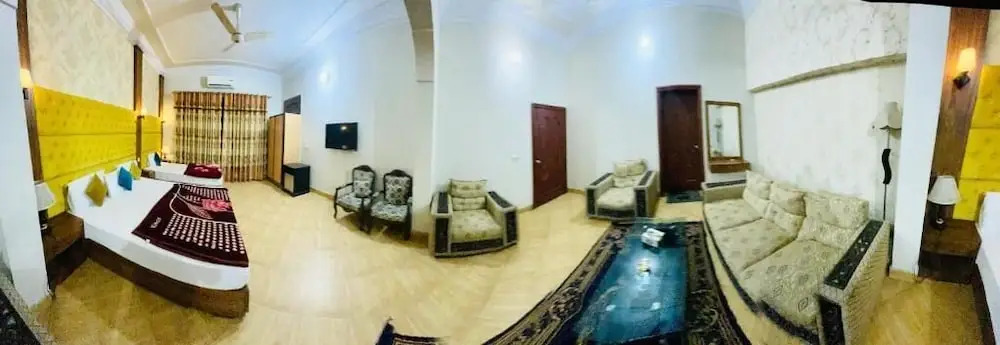 Hotel Serena Palace