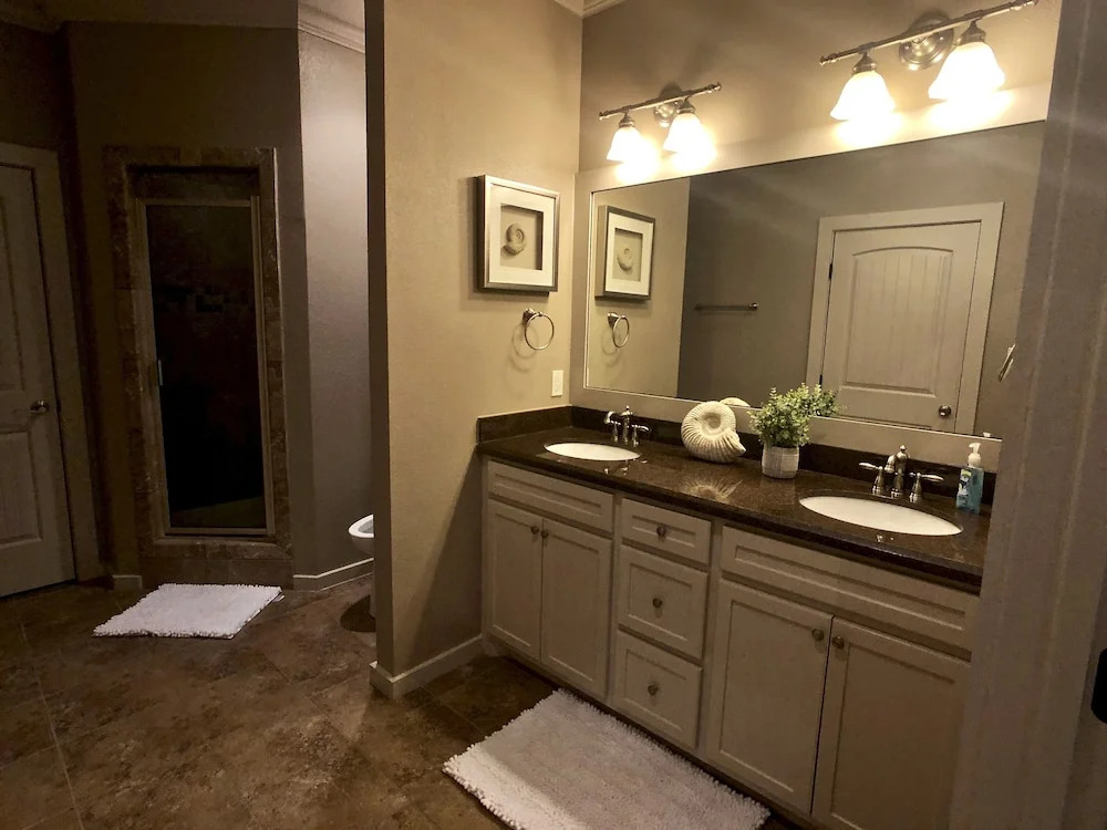 Wine Down 3 Bedrooms 2 Bathrooms Home