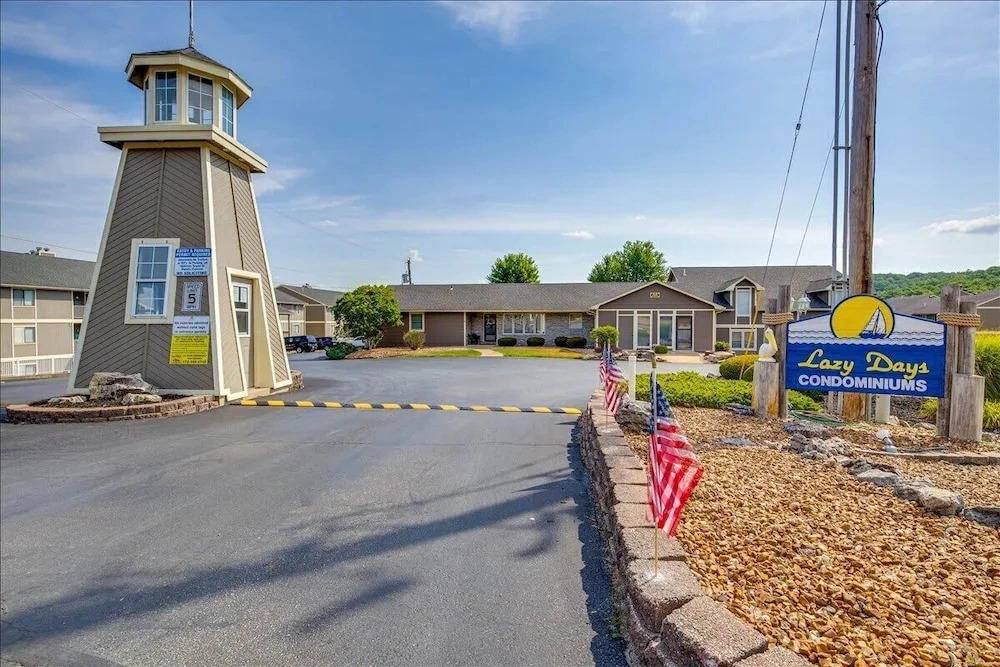 Lakefront Condo Near the State Park