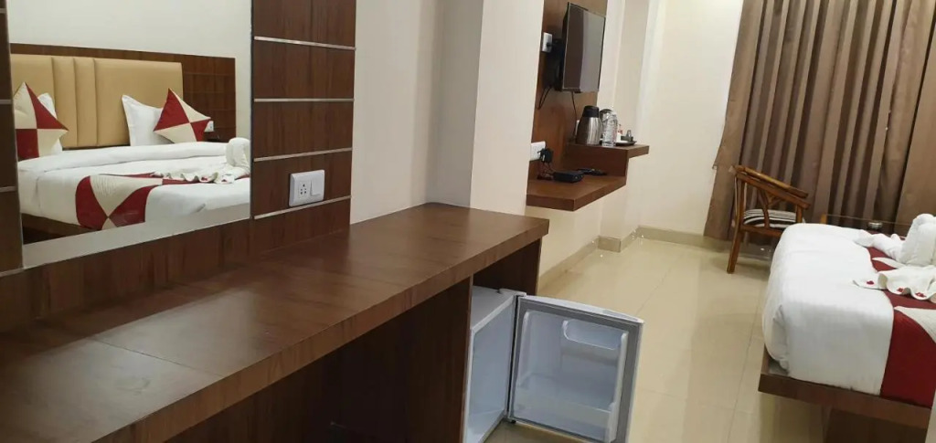 Hotel JMK I Luxury Stay I Near Kashi Vishwanath