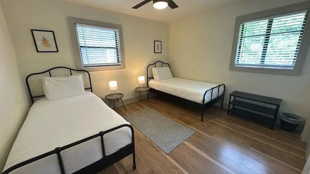 Group-ready West End Duplex - Save Big Midweek