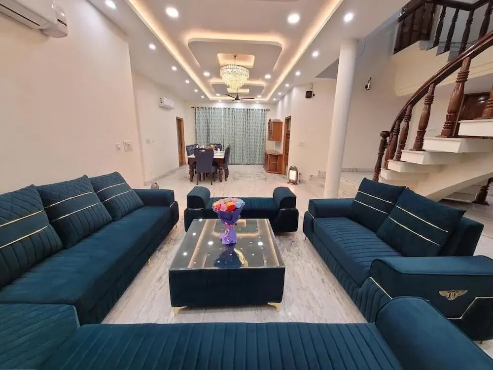 Regalia Home