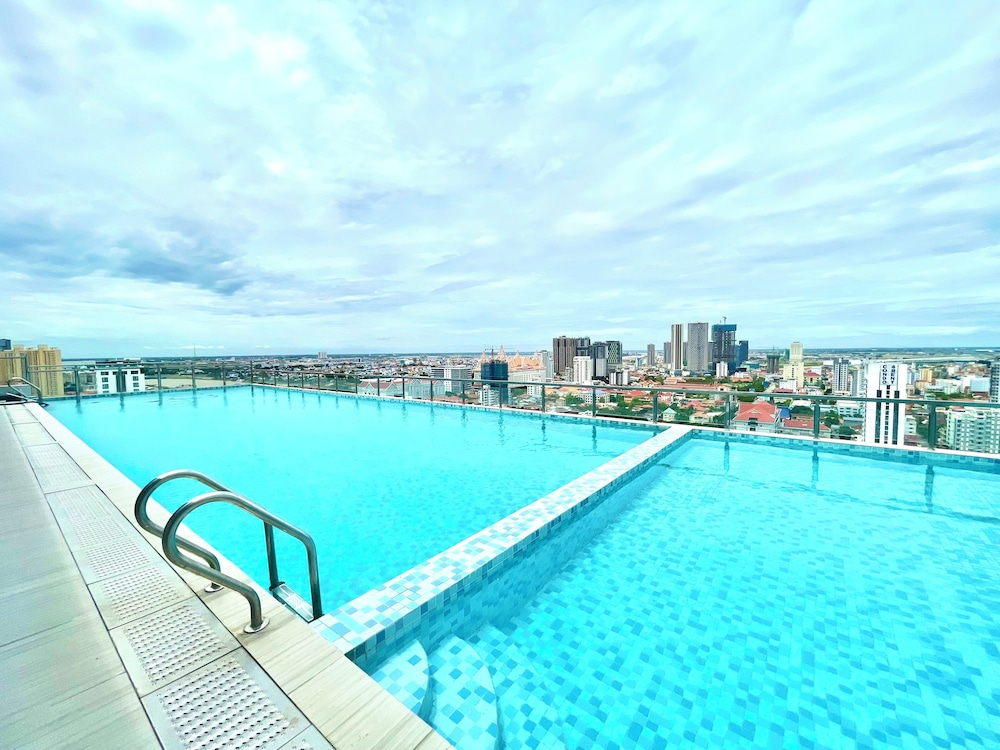 SKYCONDO - Sky Pool Experience in BKK - Laundry included