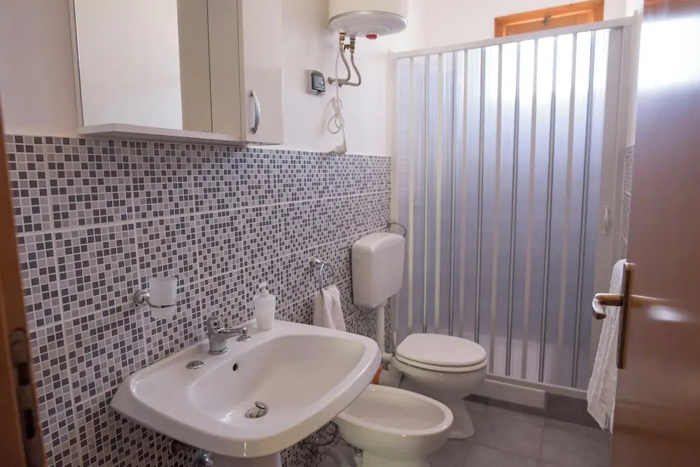 Two Room Apartment Near the Beach 2