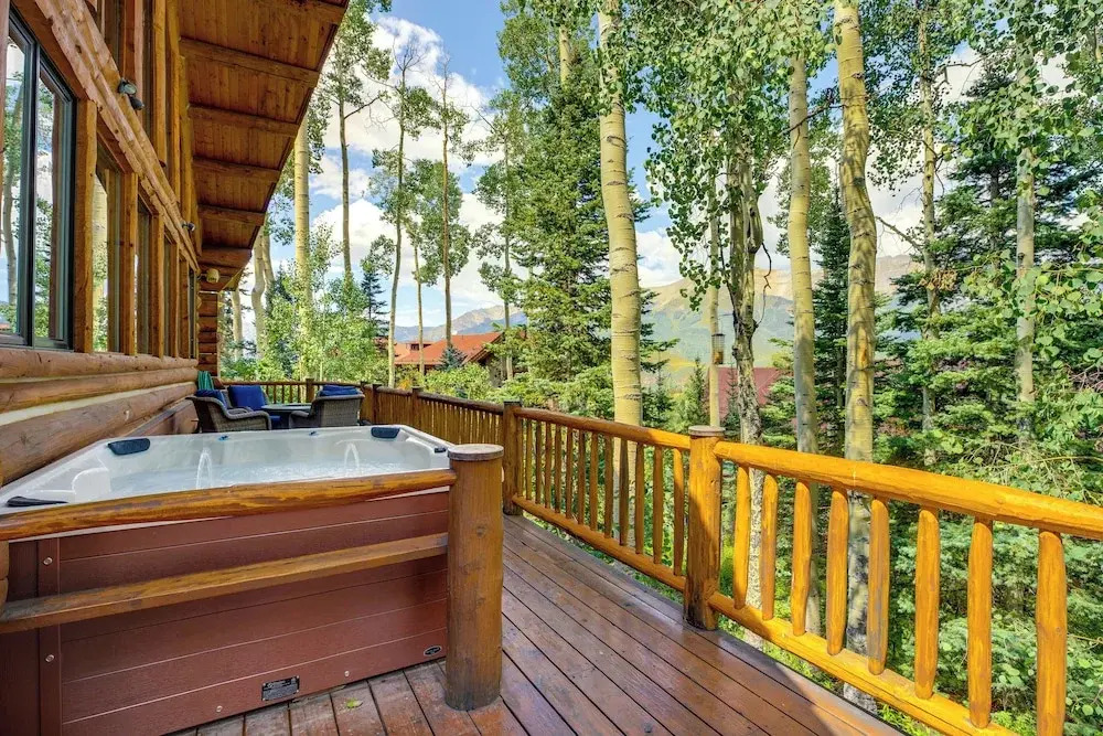 Ski-in/ski-out Telluride Home w/ Deck & Hot Tub!