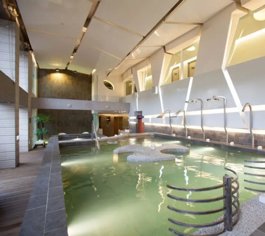Jiaoxi Hot Spring Hotel