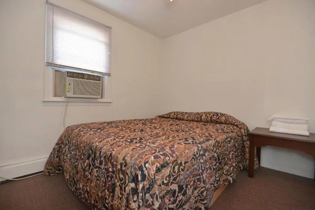 Shore Beach Houses - 122 A Franklin Avenue