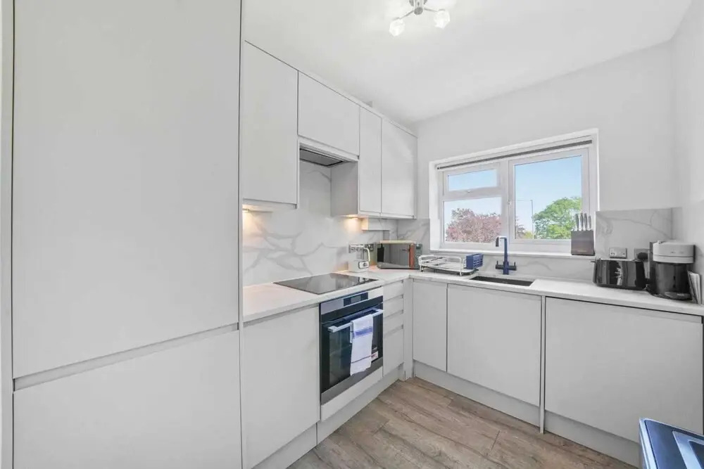 Gorgeous 3 Bedroom Duplex Apartment in West London