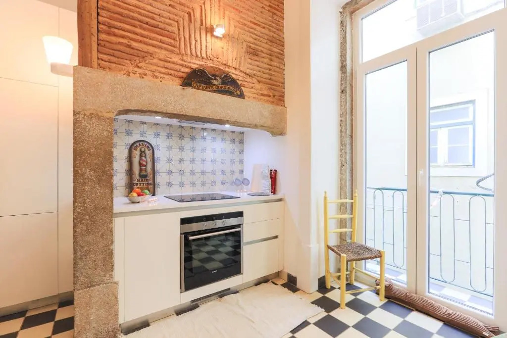 Lisbon Secret & Charming Baixa 4 Bedroom Apartment