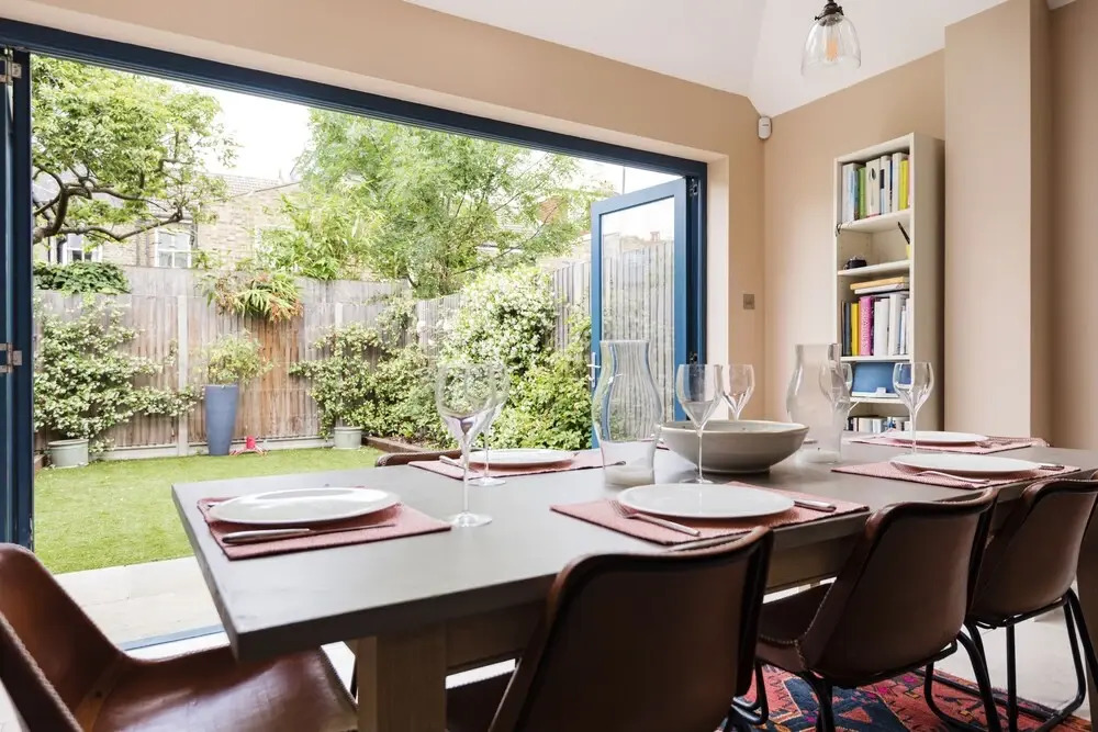 Spectacular Shepherds Bush Home Close to Westfield