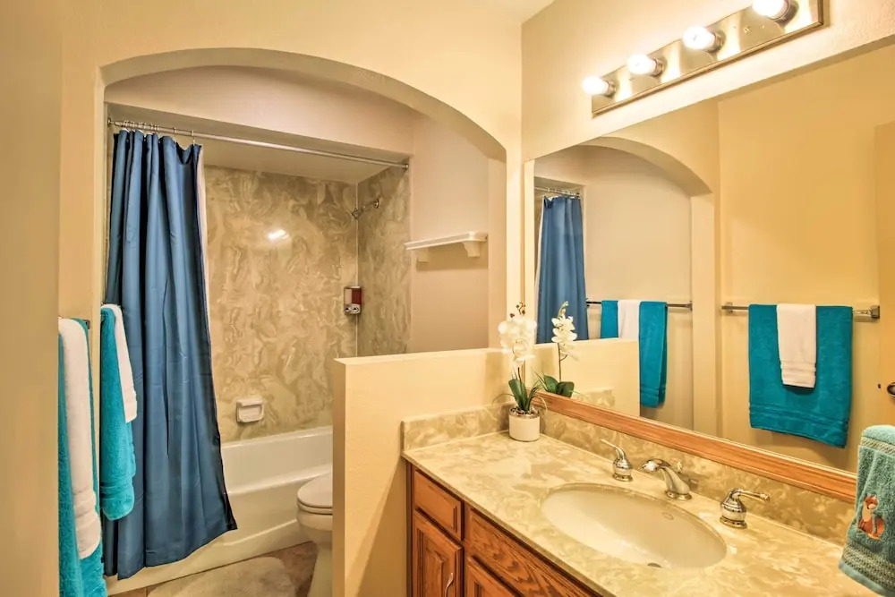 Ideal Getaway w/ Patio & Pool Access - Near Hiking