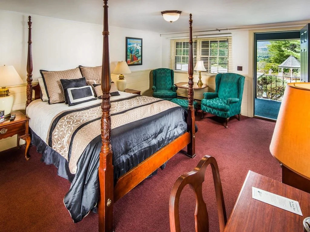 Stonehurst Manor Breakfast & Dinner Included