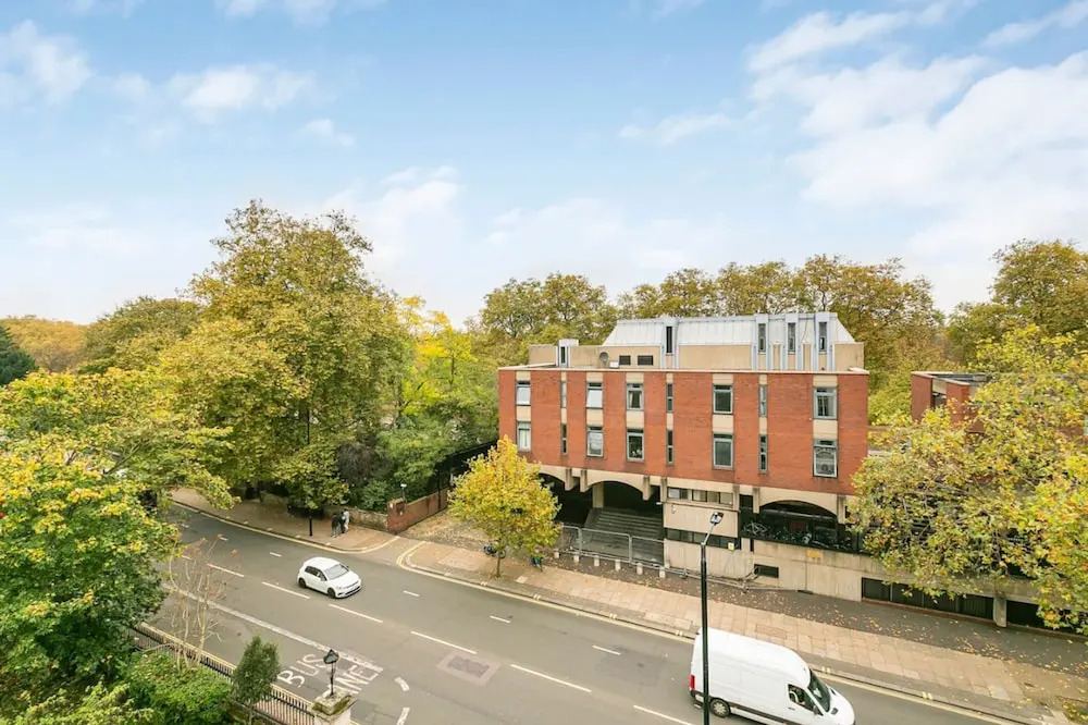 Knightsbridge Home Views Over Hyde Park