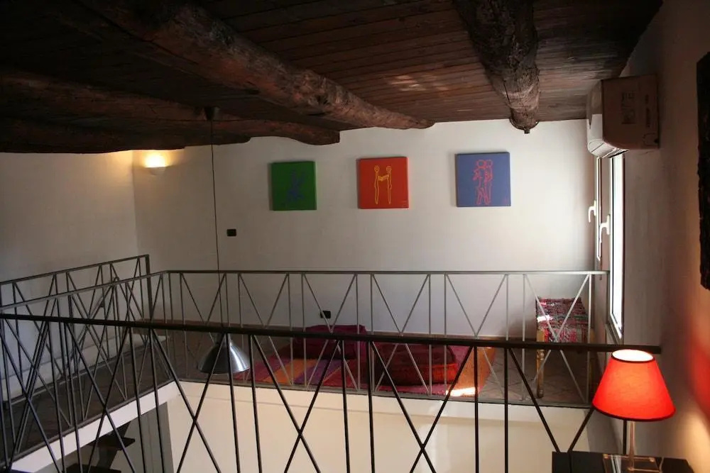 Apartment 25