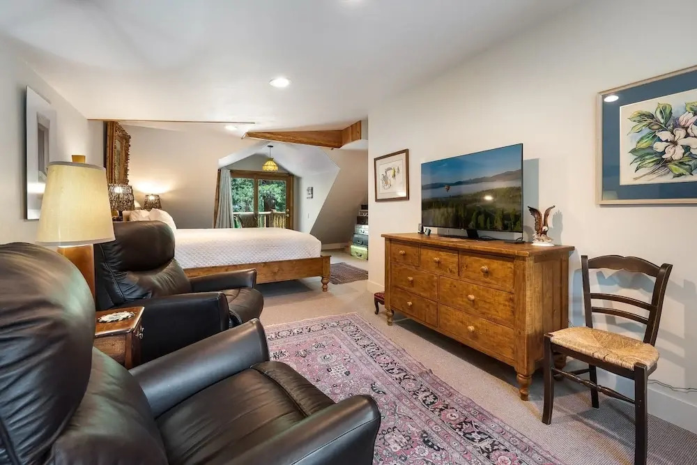 The River House 3 Bedroom Cabin