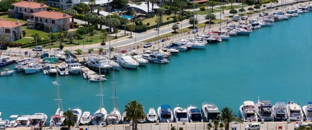 Sisus Marina Hotel