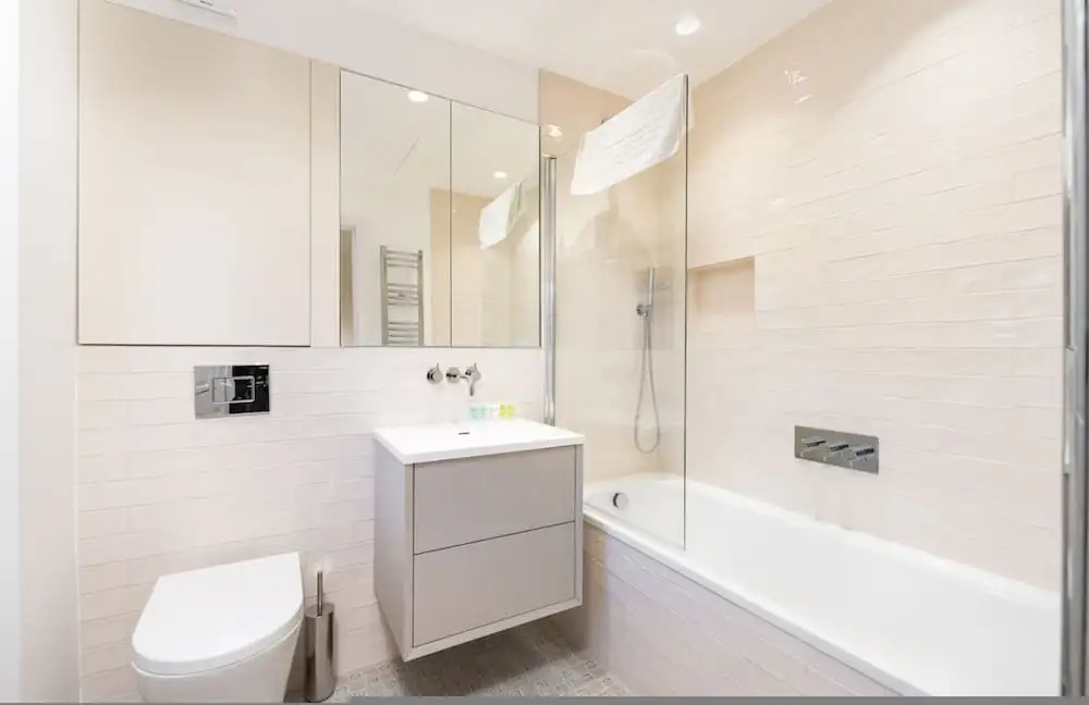 Beautiful Hampstead Home RH9