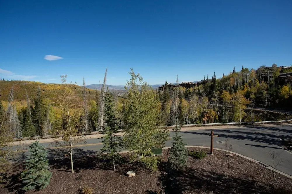Grand Lodge - 3 Bedroom Deluxe #308 - Ski-in/out 3 Condo