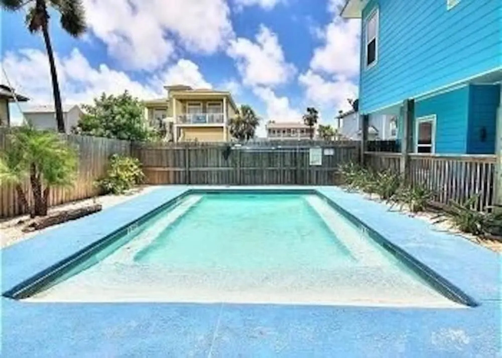 Gnarly Marlin 4 Bedroom Home