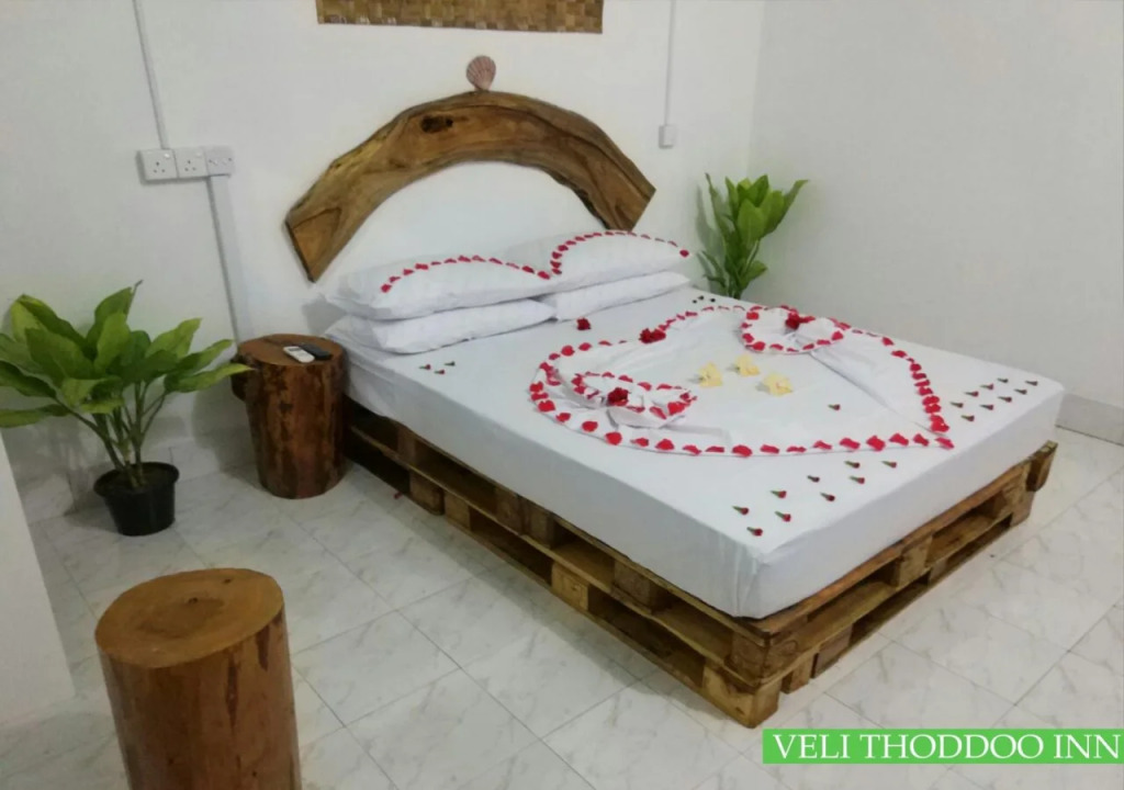 Veli Thoddoo Inn
