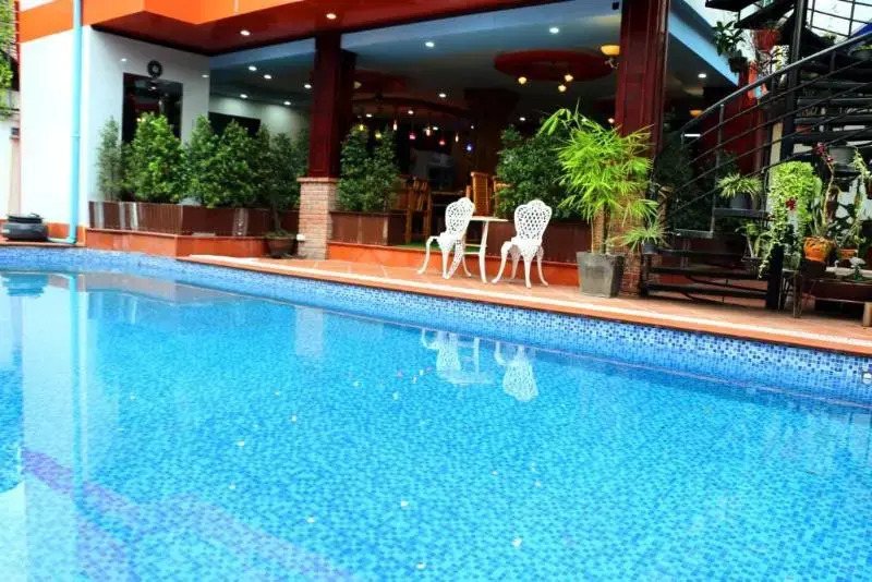 Vientiane Ruby Riverside Hotel
