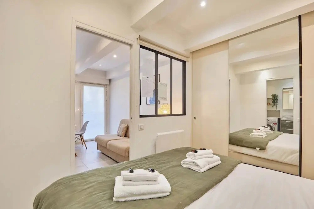 Charming Apartment Center of Paris Le Marais