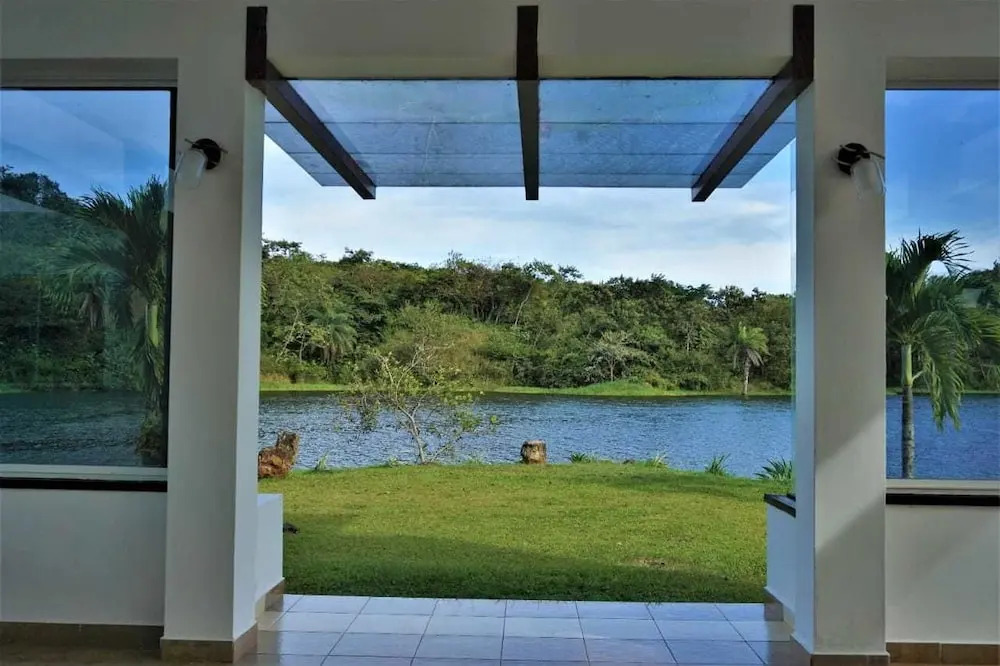 Hotel Vista Lago