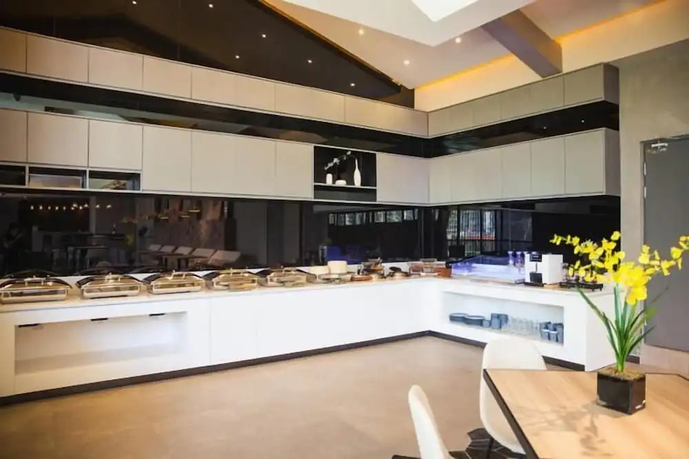 Jinjiang Metropolo Hotel (Hangzhou Xiasha University Town Wenze Metro Station Branch)