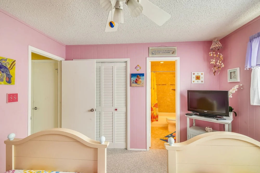 Baydream Believer! 5 Bedroom Home