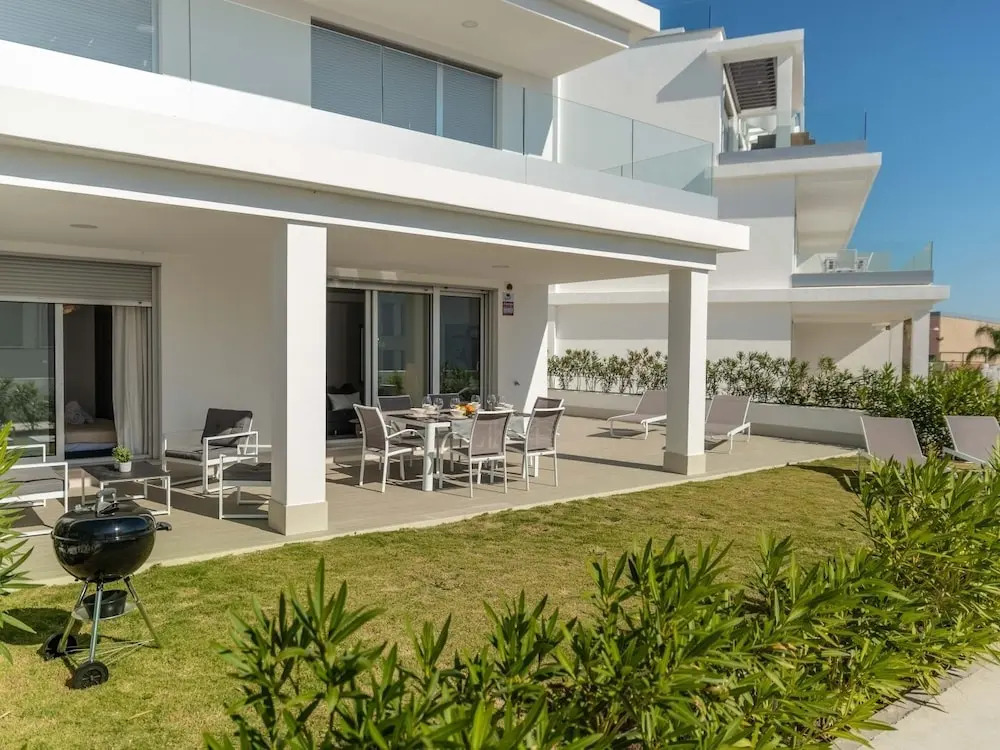 Le Mirage Retreat