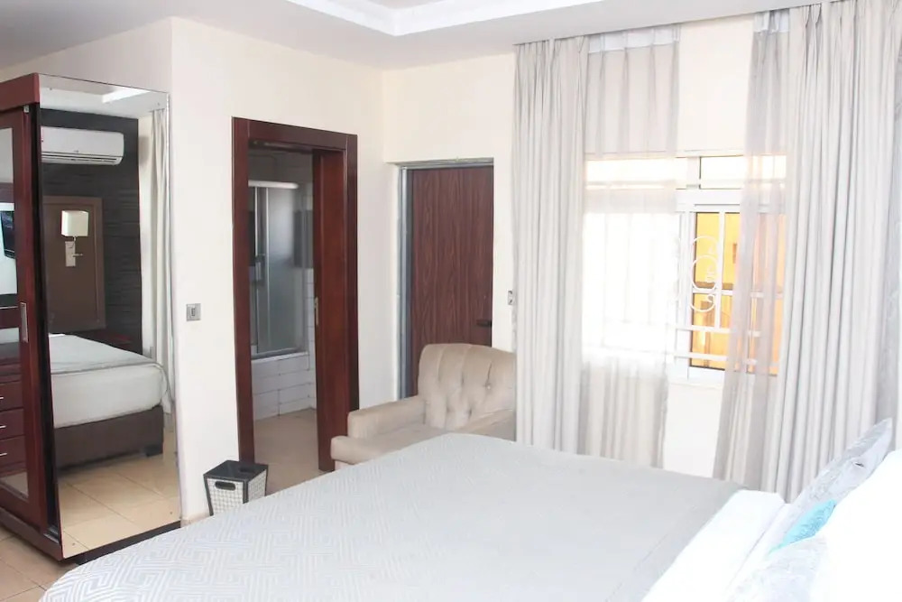Vynedresa Hotel