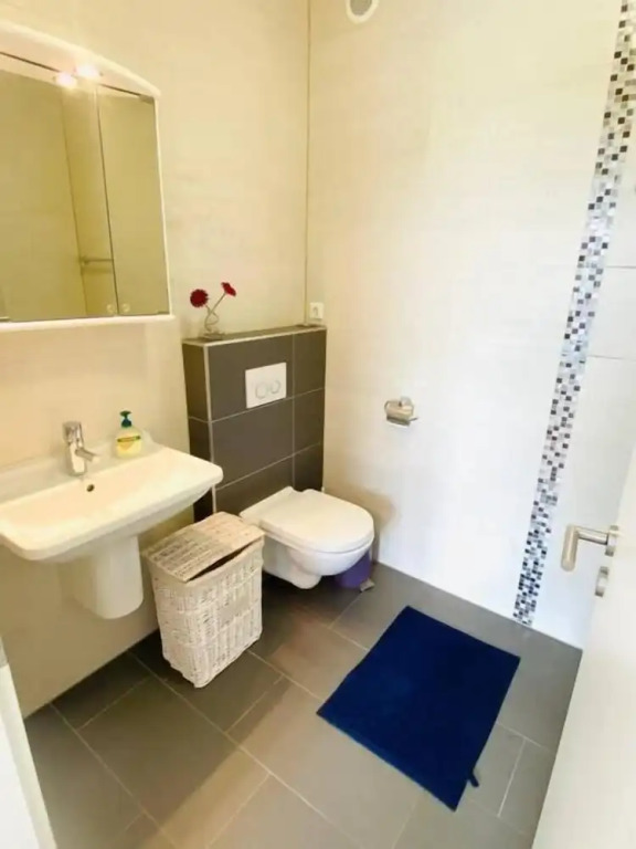 Spac. Flat -Kirchberg w Parking&Terrace
