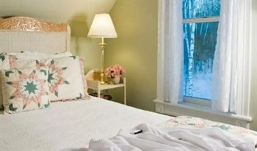 The Maple Leaf Inn